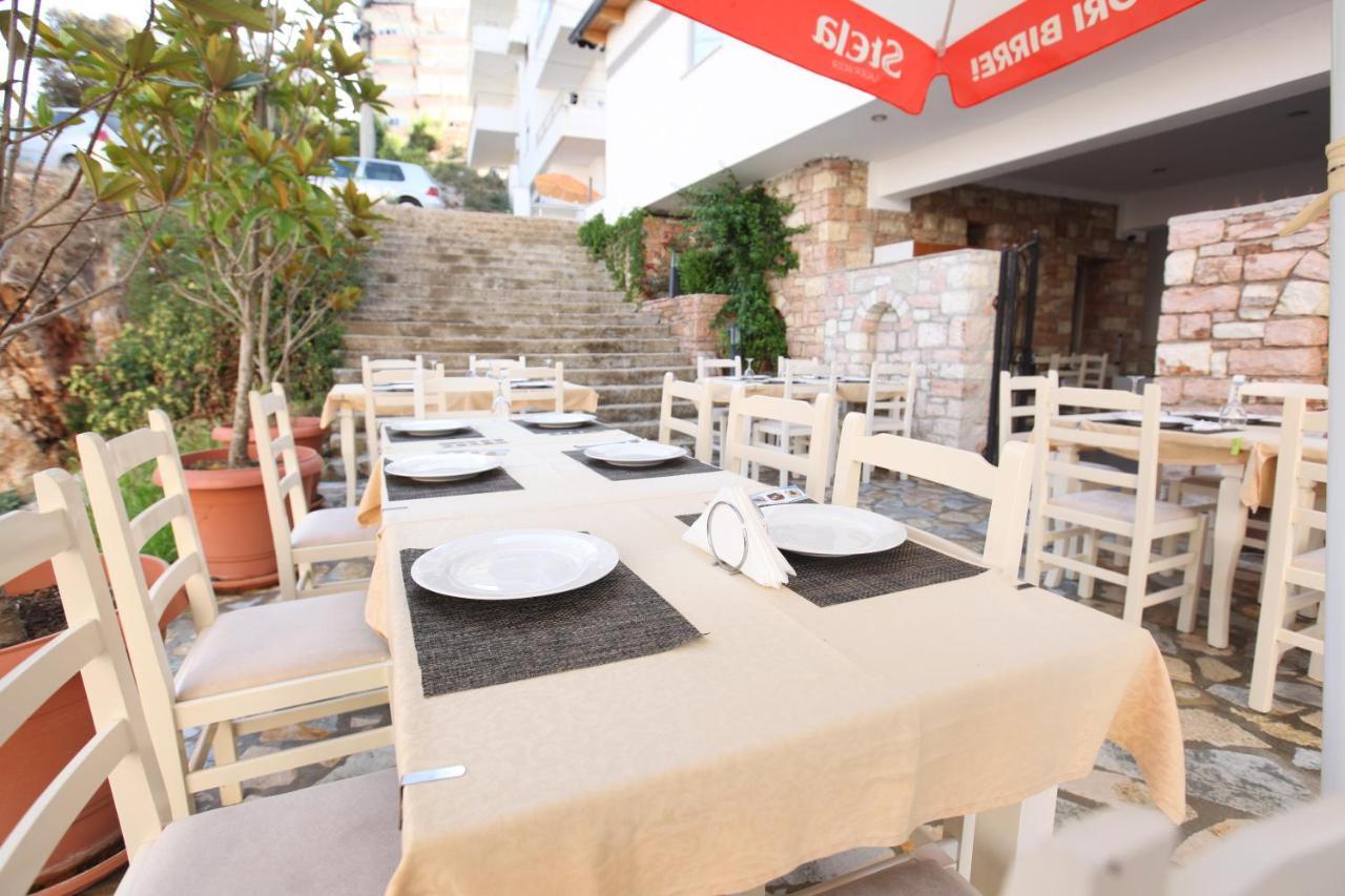 Hotel Prishtina Sarandë Exteriör bild